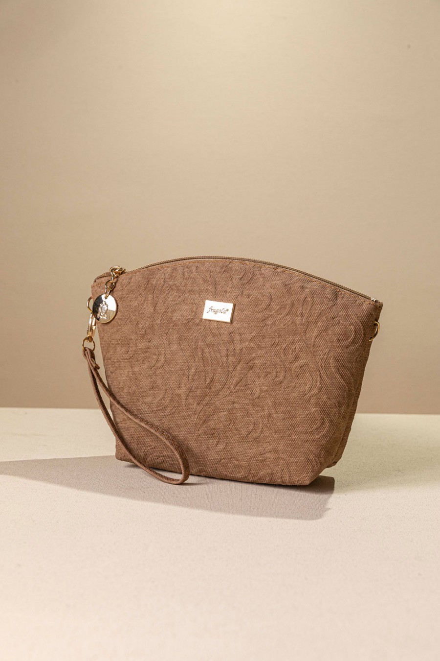 τσαντάκι νεσεσέρ τριθέσιο με αποσπώμενο χέρι για χιαστί 