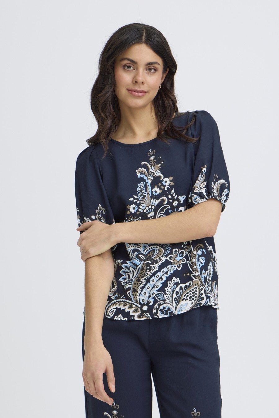 μπλούζα με floral motif