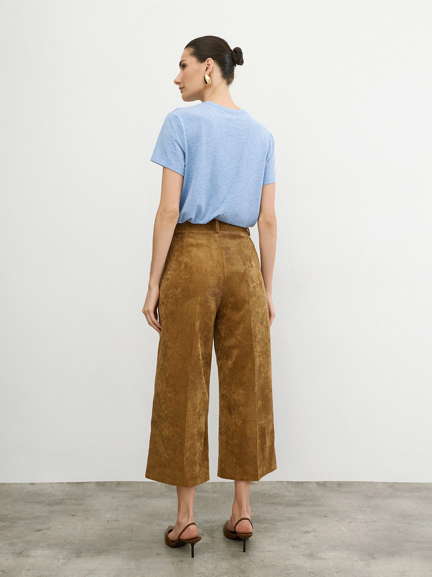Παντελόνι crop κοτλέ σε bronze απόχρωση Bronze - φωτογραφία 3