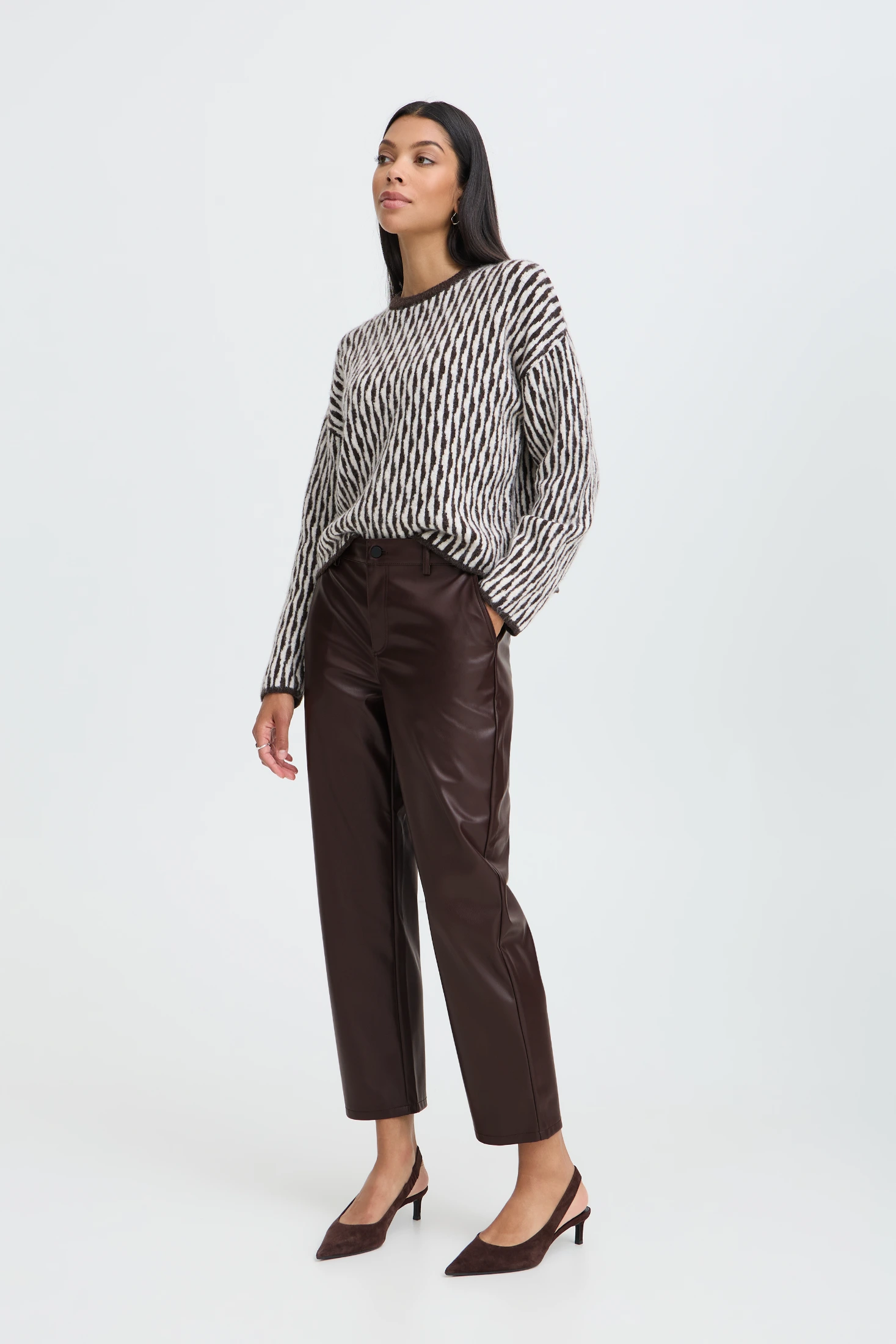 b.young Παντελόνι faux leather σε ίσια γραμμή Java / Brown - φωτογραφία 1